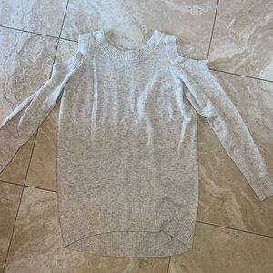 Soft Elaine Turner sweater with shoulder cut outs. 100% cashmere